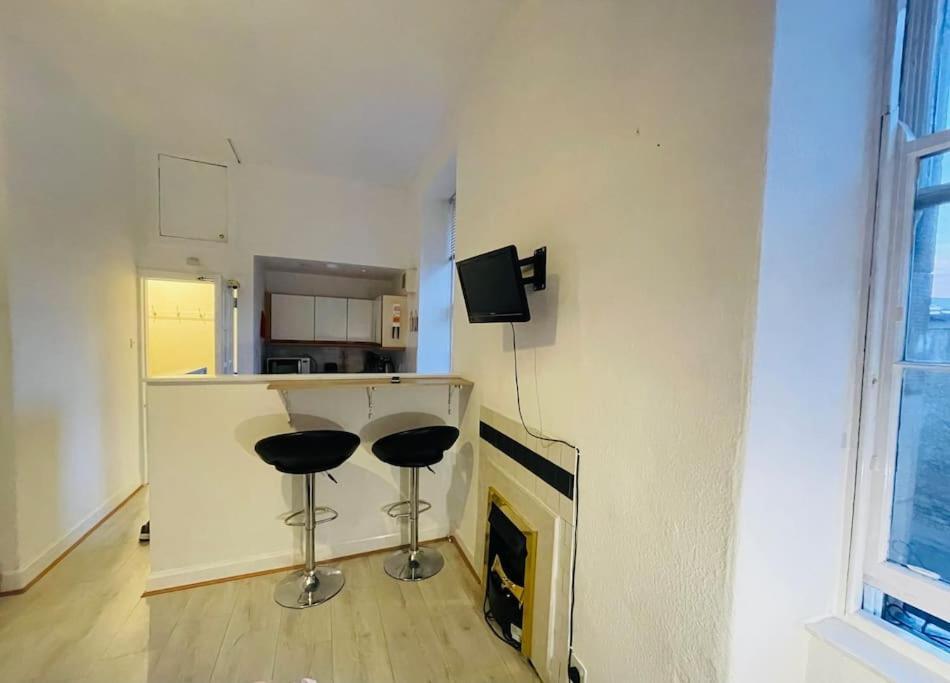 City Studio Flat West Toll Cross เอดินบะระ ภายนอก รูปภาพ